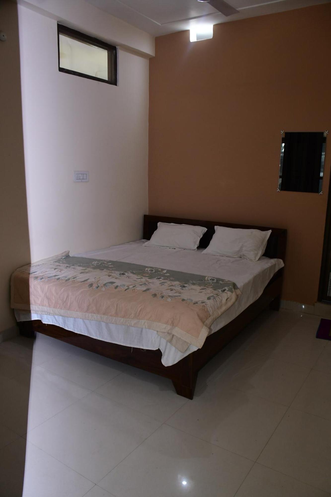Shree Ram Hotel Ayodhya Dış mekan fotoğraf
